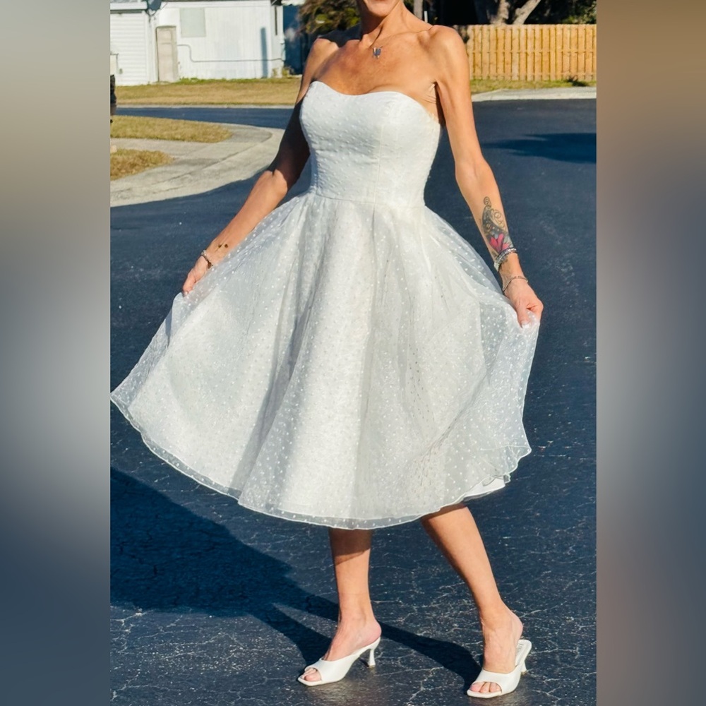 NWT! GALINA Wedding Dress, tea length, polka dot lace. Size 10, fits like a 6.